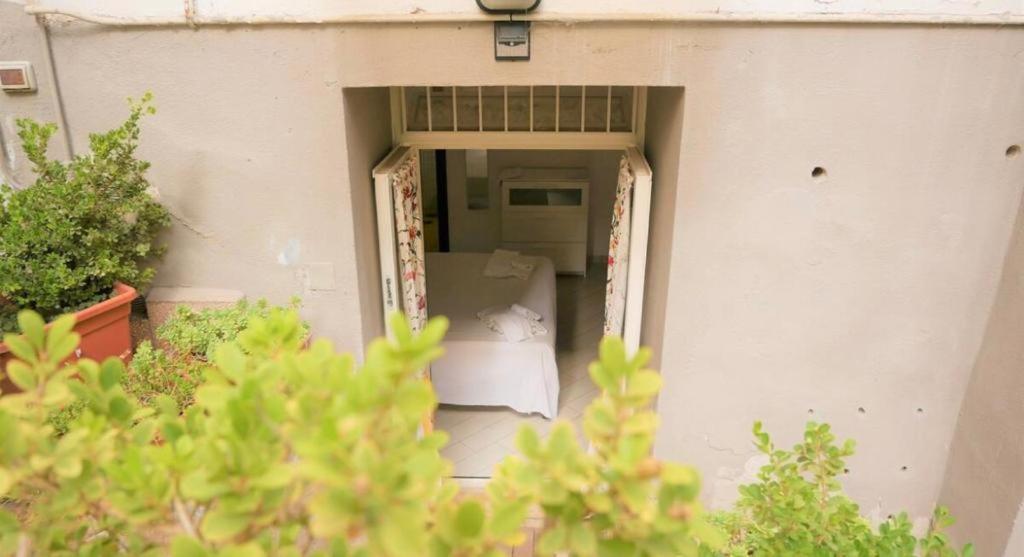 House With Garden And Parking Space In Mergellina Naples Exterior photo