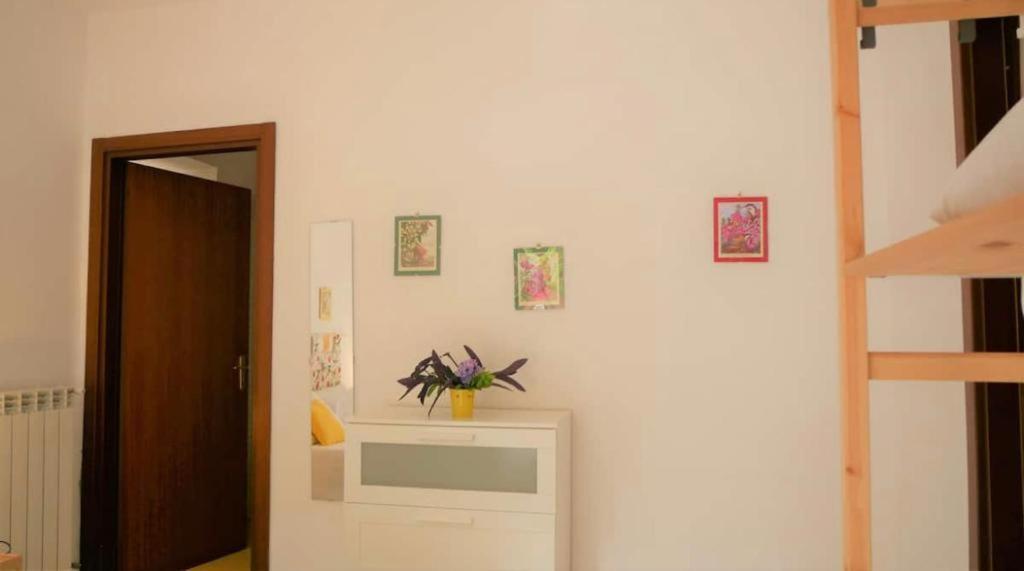 House With Garden And Parking Space In Mergellina Naples Exterior photo